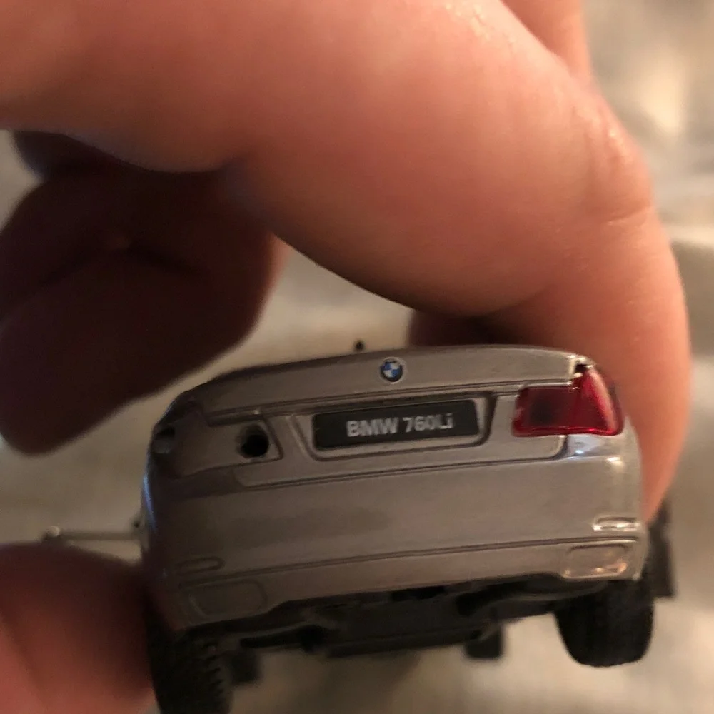 BMW 760Li Pull Back Action